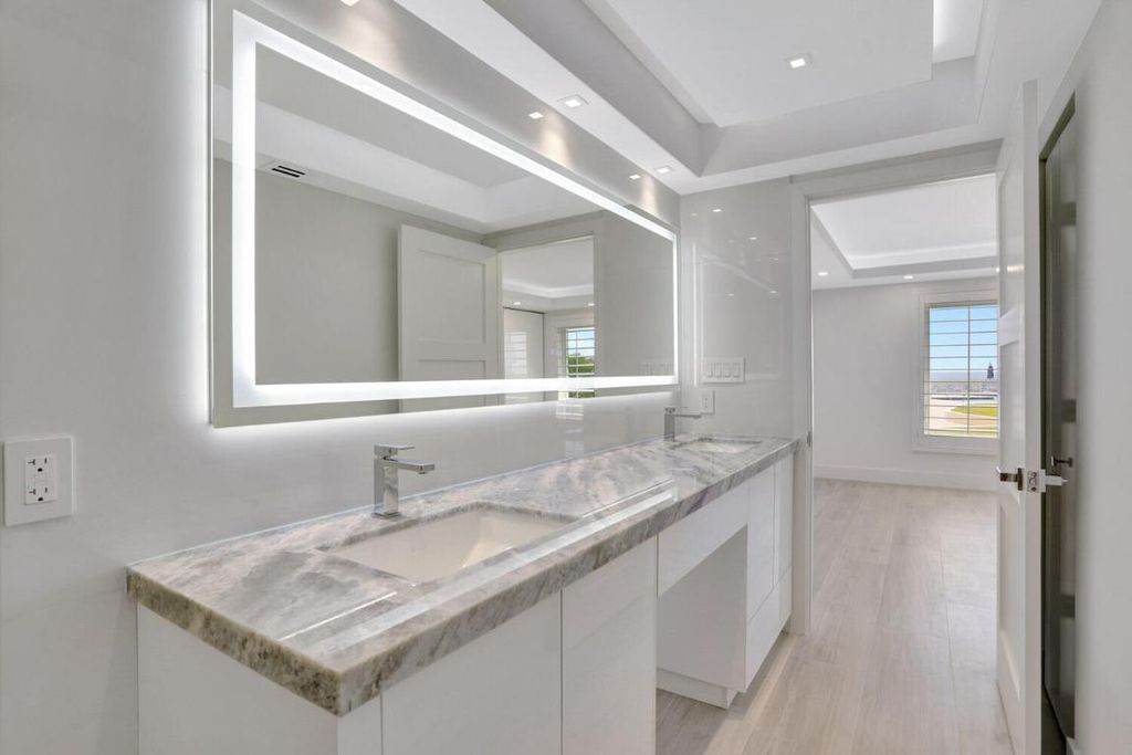 Image 21 of property listing at 600 S Ocean Boulevard 103, Boca Raton, FL 33432