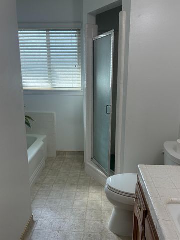 3845 E Andrews, Fresno, CA 93726