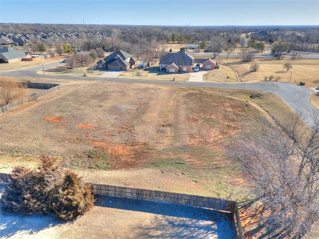 13033 SW 10th Street, Yukon, OK 73099