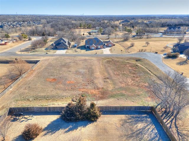13033 SW 10th Street, Yukon, OK 73099