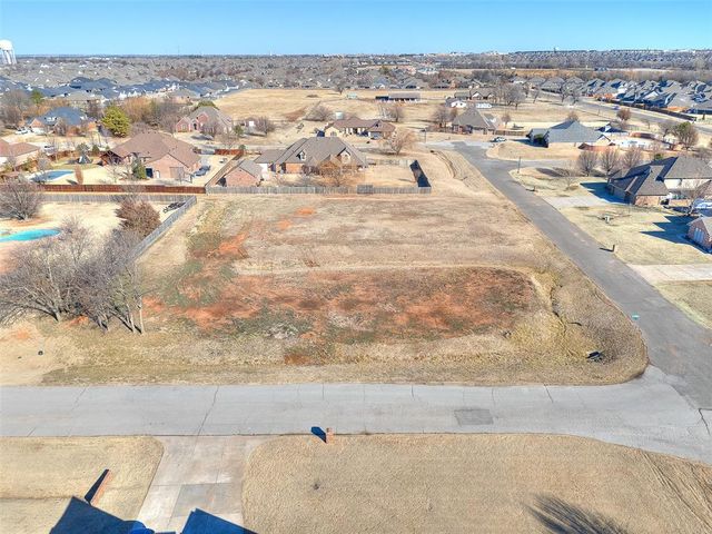 13033 SW 10th Street, Yukon, OK 73099