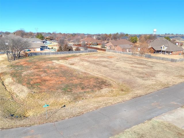 13033 SW 10th Street, Yukon, OK 73099