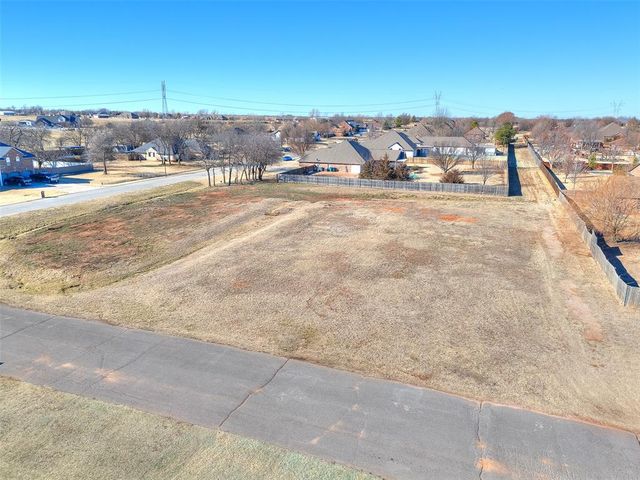 13033 SW 10th Street, Yukon, OK 73099