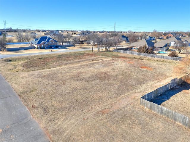 13033 SW 10th Street, Yukon, OK 73099