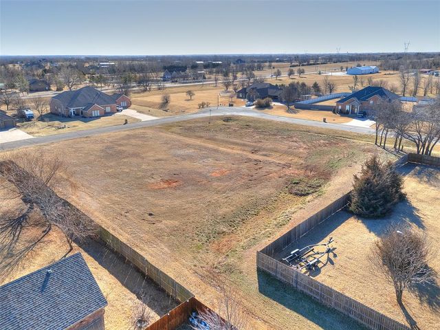 13033 SW 10th Street, Yukon, OK 73099