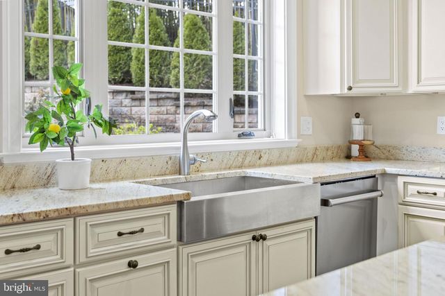 7708 BEECH TREE RD, Bethesda, MD 20817