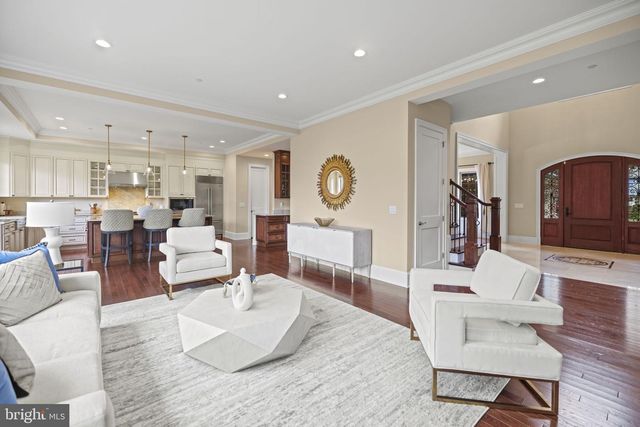 7708 BEECH TREE RD, Bethesda, MD 20817