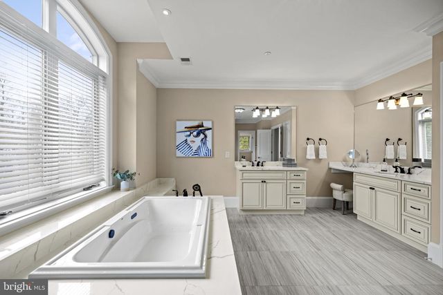 7708 BEECH TREE RD, Bethesda, MD 20817