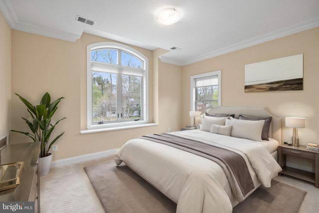 7708 BEECH TREE RD, Bethesda, MD 20817