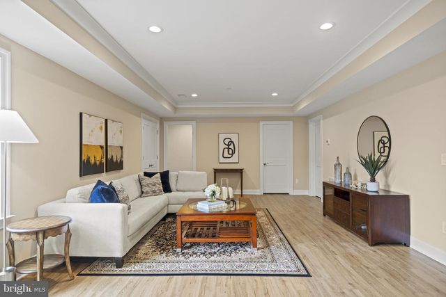 7708 BEECH TREE RD, Bethesda, MD 20817