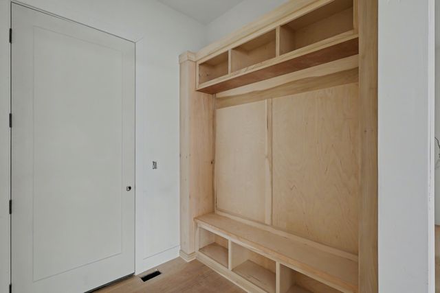 4115 E Vintage Point Drive, Springfield, MO 65809