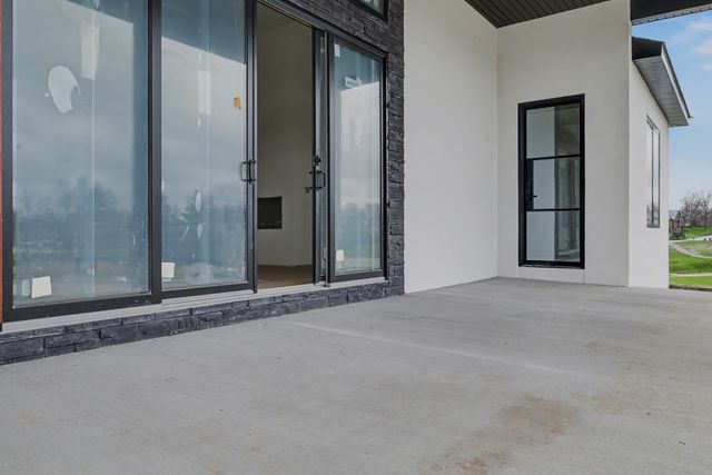 4115 E Vintage Point Drive, Springfield, MO 65809