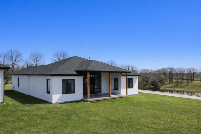 4115 E Vintage Point Drive, Springfield, MO 65809