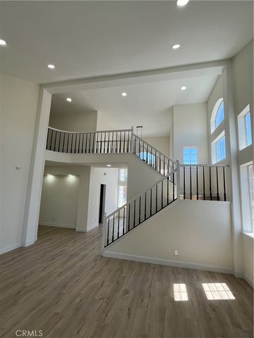 13281 Luna Rd, Victorville, CA 92392