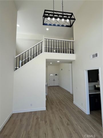 13281 Luna Rd, Victorville, CA 92392