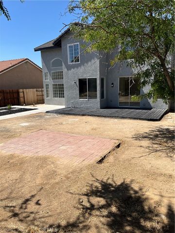 13281 Luna Rd, Victorville, CA 92392