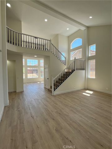 13281 Luna Rd, Victorville, CA 92392