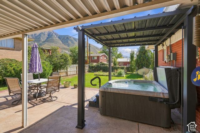 2960 E LA JOYA DR, Holladay, UT 84124