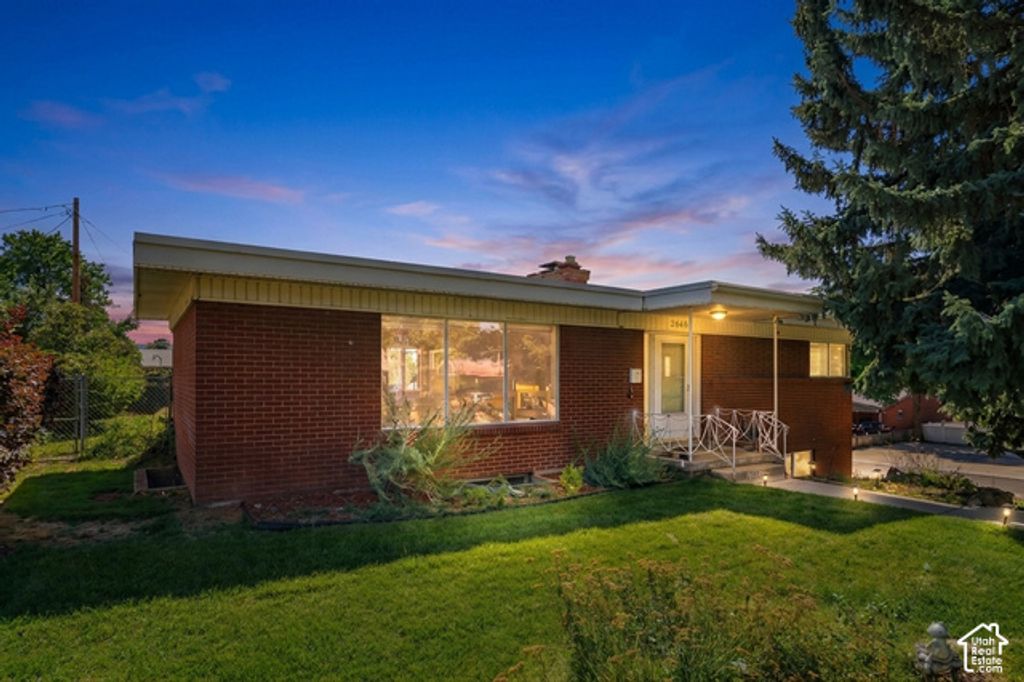 2960 E LA JOYA DR, Holladay, UT 84124