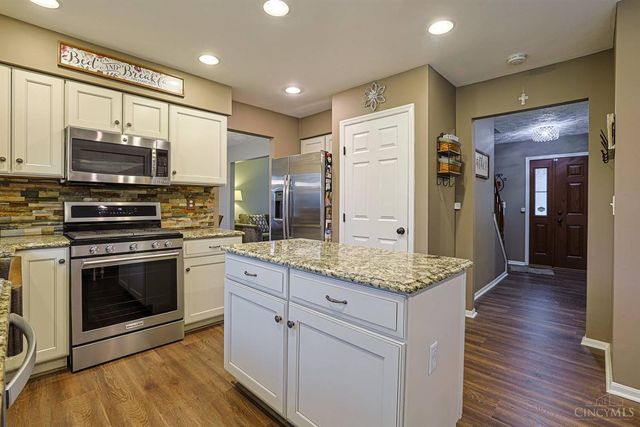 7988 Millwheel Way, West Chester, OH 45069