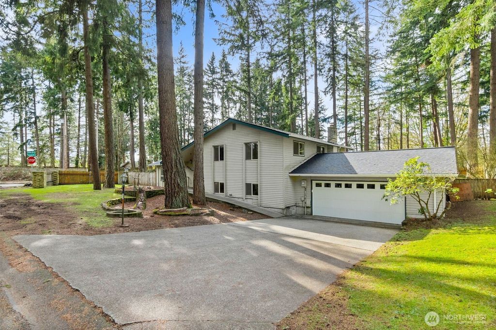 4605 Timberline Drive SE, Lacey, WA 98503