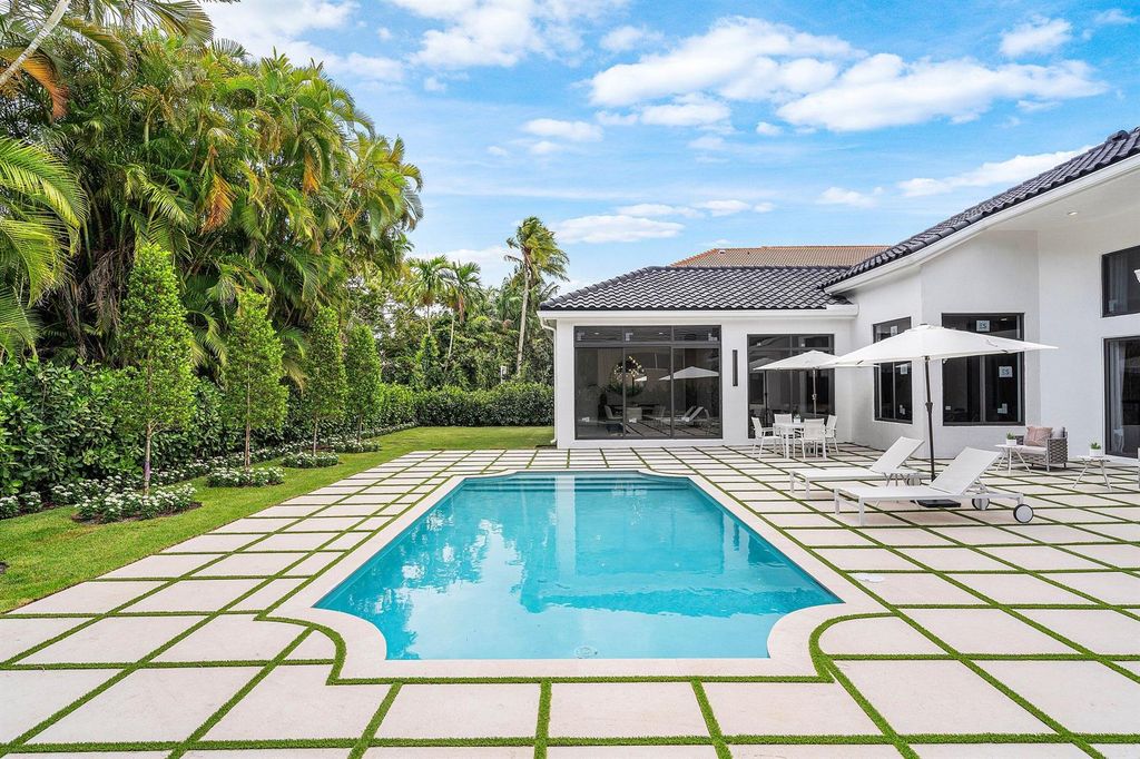 7028 Mandarin Drive, Boca Raton, FL 33433