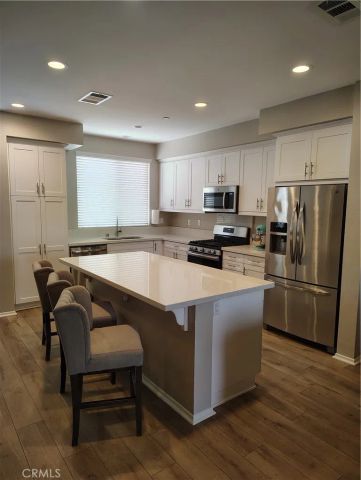 937 Savi, Corona, CA 92878