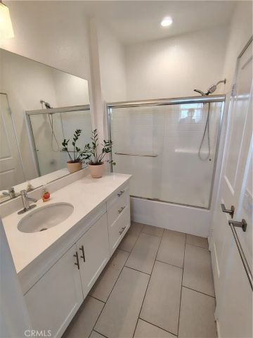 937 Savi, Corona, CA 92878