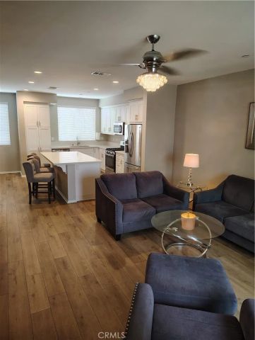 937 Savi, Corona, CA 92878