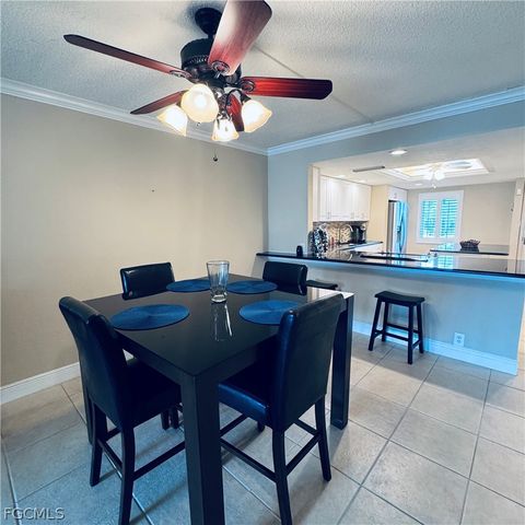 2264 Winkler AVE 202, Fort Myers, FL 33901