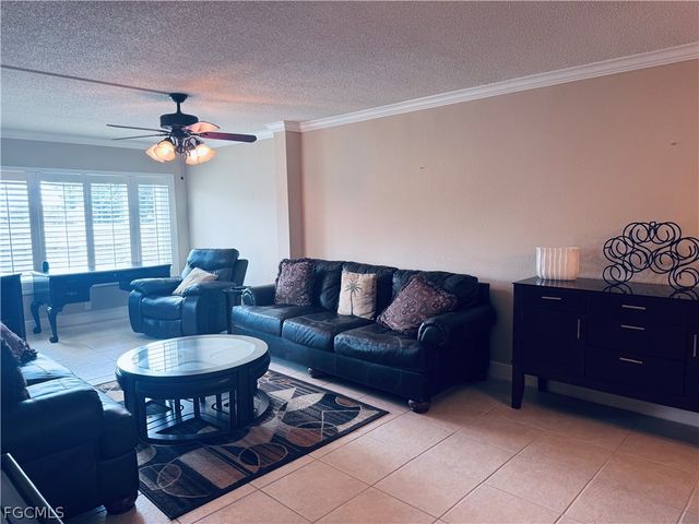2264 Winkler AVE 202, Fort Myers, FL 33901