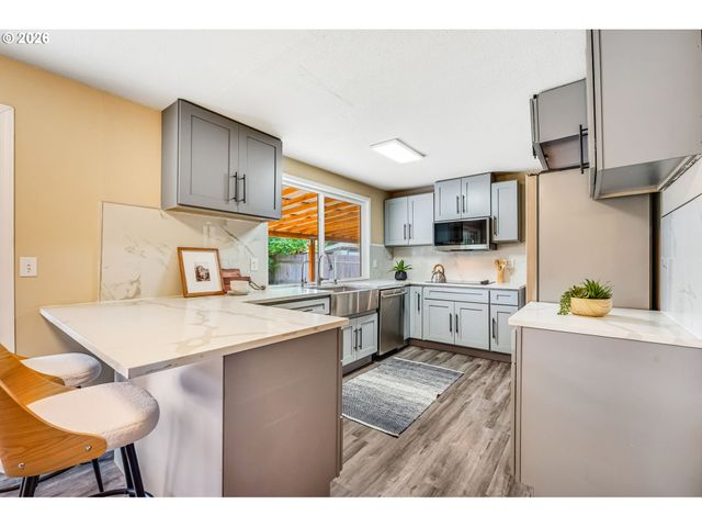 20350 Sw YORK St, Beaverton, OR 97003
