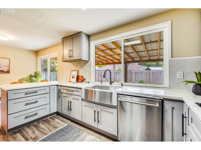 20350 Sw YORK St, Beaverton, OR 97003