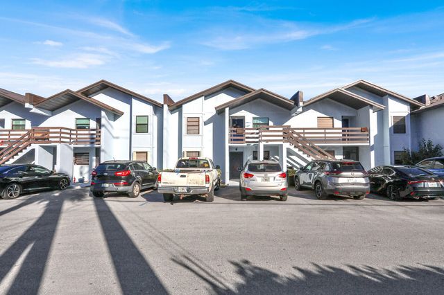 1811 SW Palm City Road A301, Stuart, FL 34994