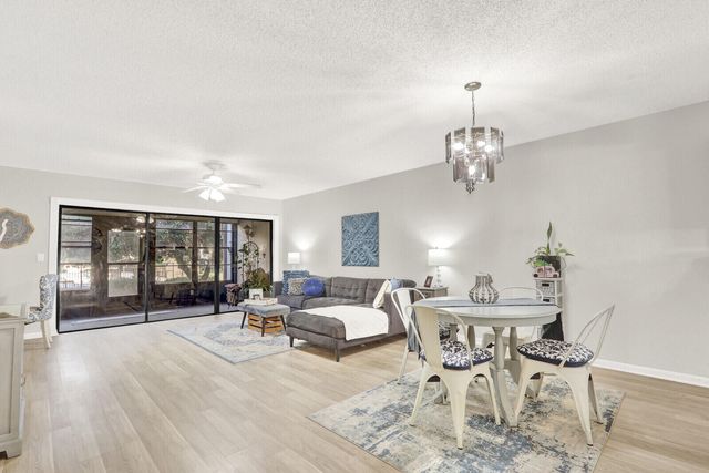 1811 SW Palm City Road A301, Stuart, FL 34994