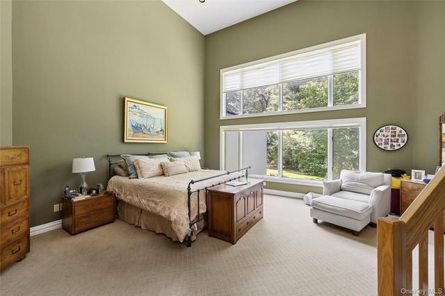 17 Danton Lane N, Locust Valley, NY 11560
