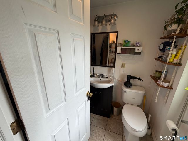 47 Lounsbury Street, Naugatuck, CT 06770