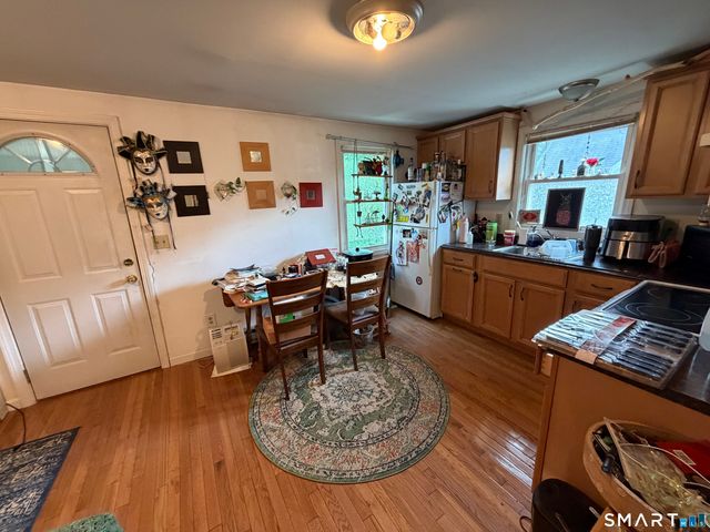 47 Lounsbury Street, Naugatuck, CT 06770