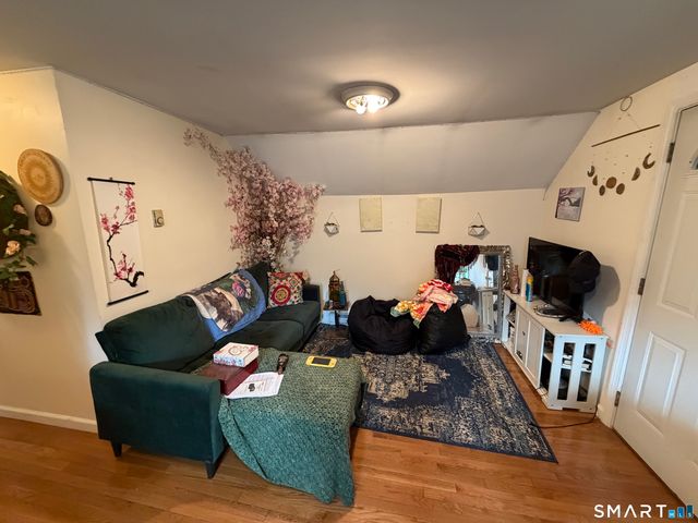 47 Lounsbury Street, Naugatuck, CT 06770