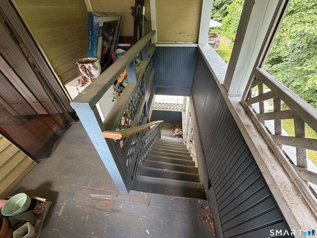 47 Lounsbury Street, Naugatuck, CT 06770