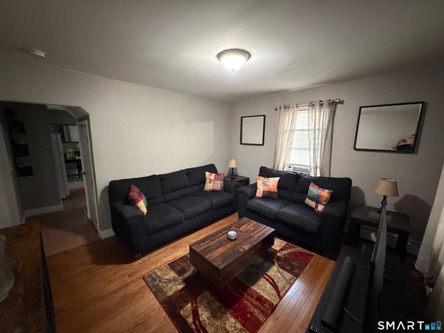 47 Lounsbury Street, Naugatuck, CT 06770