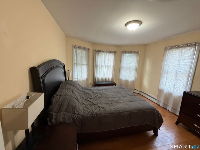 47 Lounsbury Street, Naugatuck, CT 06770