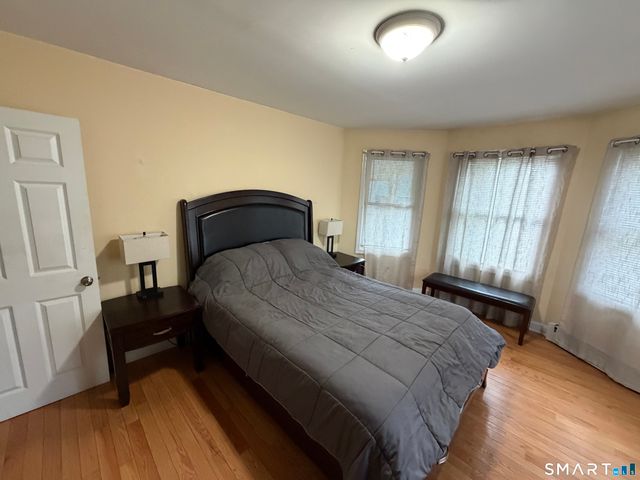 47 Lounsbury Street, Naugatuck, CT 06770