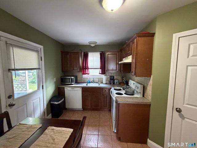47 Lounsbury Street, Naugatuck, CT 06770