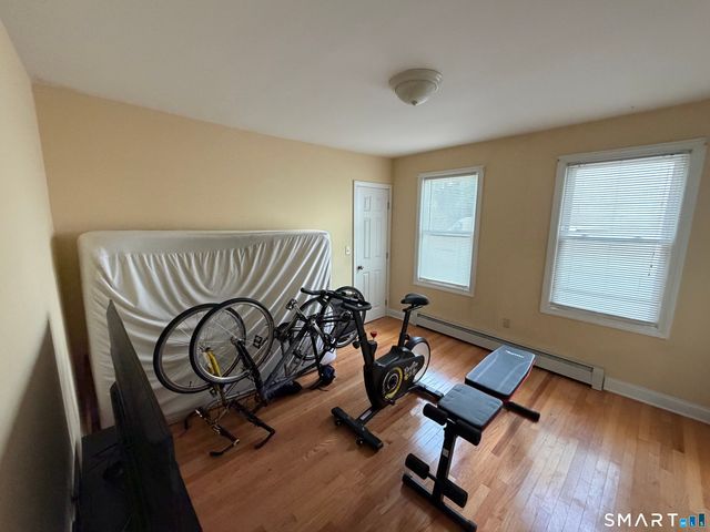 47 Lounsbury Street, Naugatuck, CT 06770