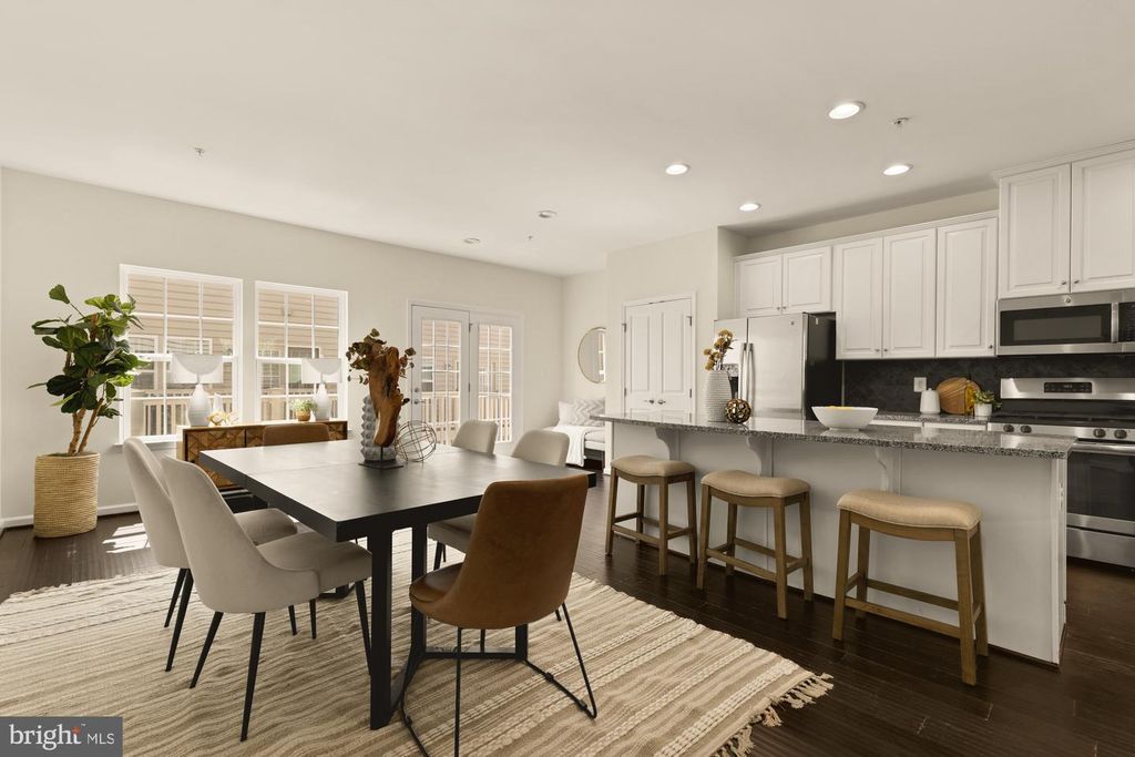 Image 15 of property listing at 5307 SMITHS COVE LN, Greenbelt, MD 20770