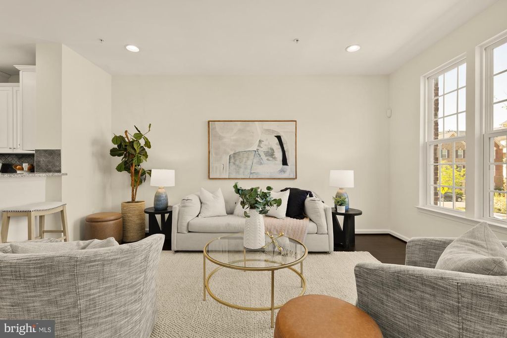 Image 19 of property listing at 5307 SMITHS COVE LN, Greenbelt, MD 20770