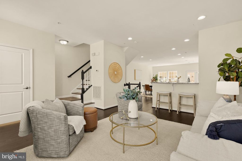 Image 20 of property listing at 5307 SMITHS COVE LN, Greenbelt, MD 20770