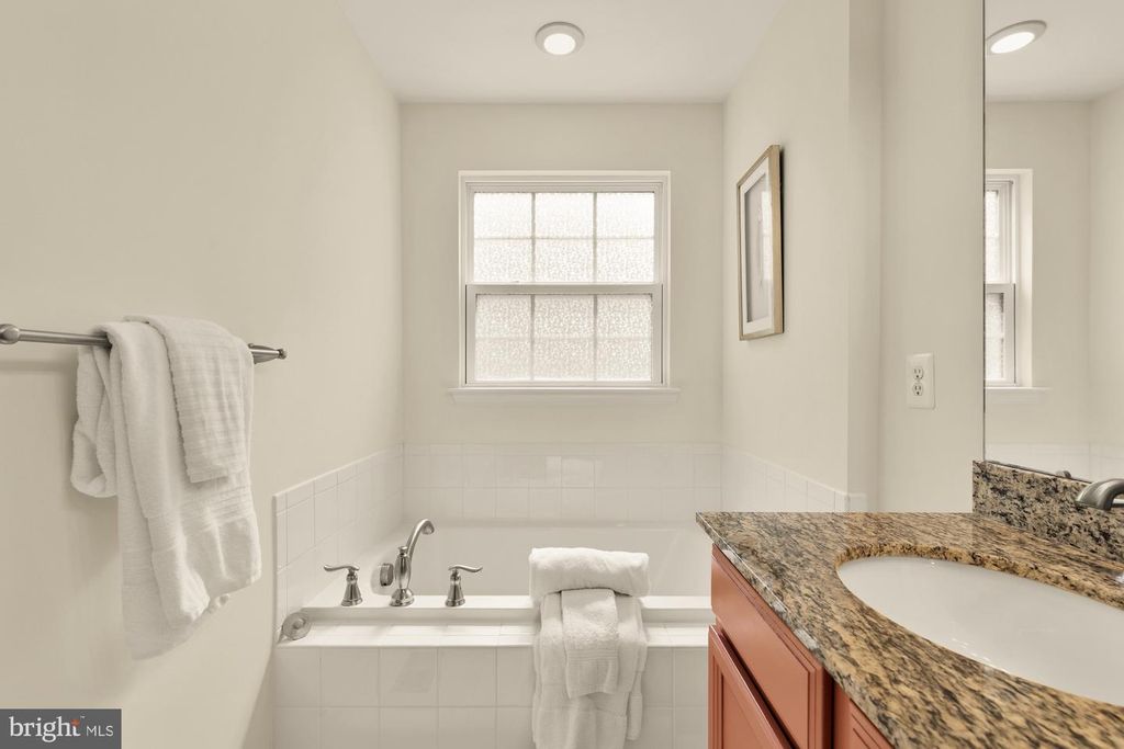 Image 25 of property listing at 5307 SMITHS COVE LN, Greenbelt, MD 20770