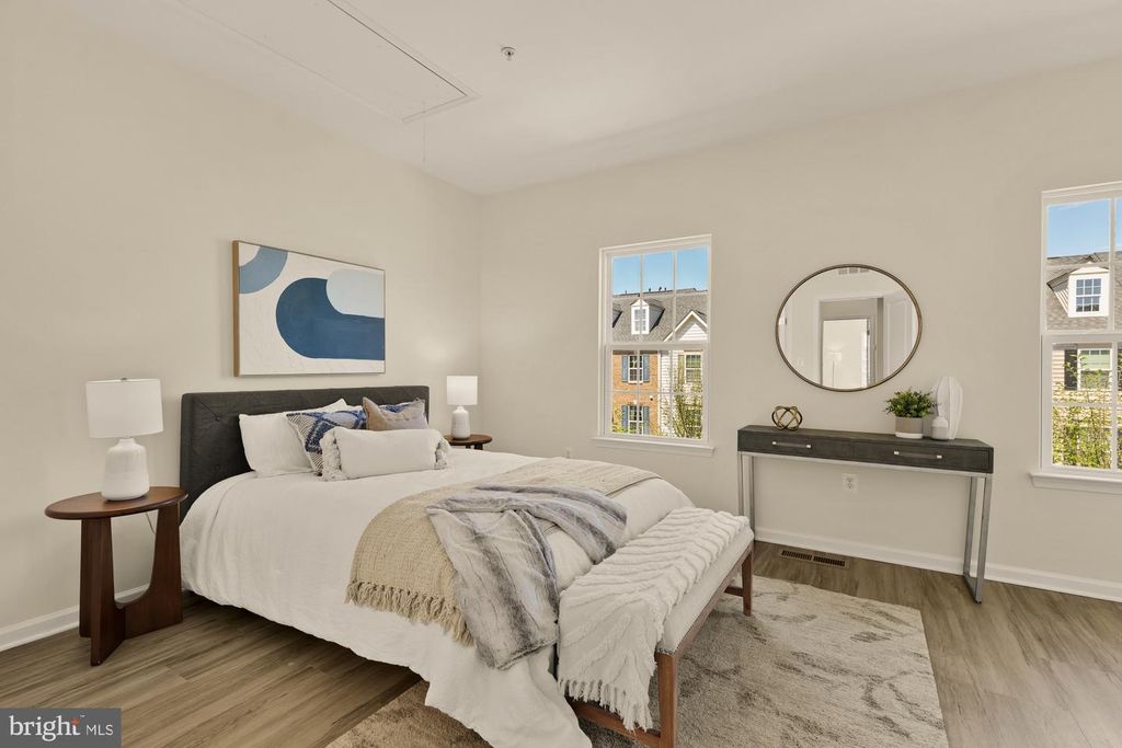 Image 28 of property listing at 5307 SMITHS COVE LN, Greenbelt, MD 20770